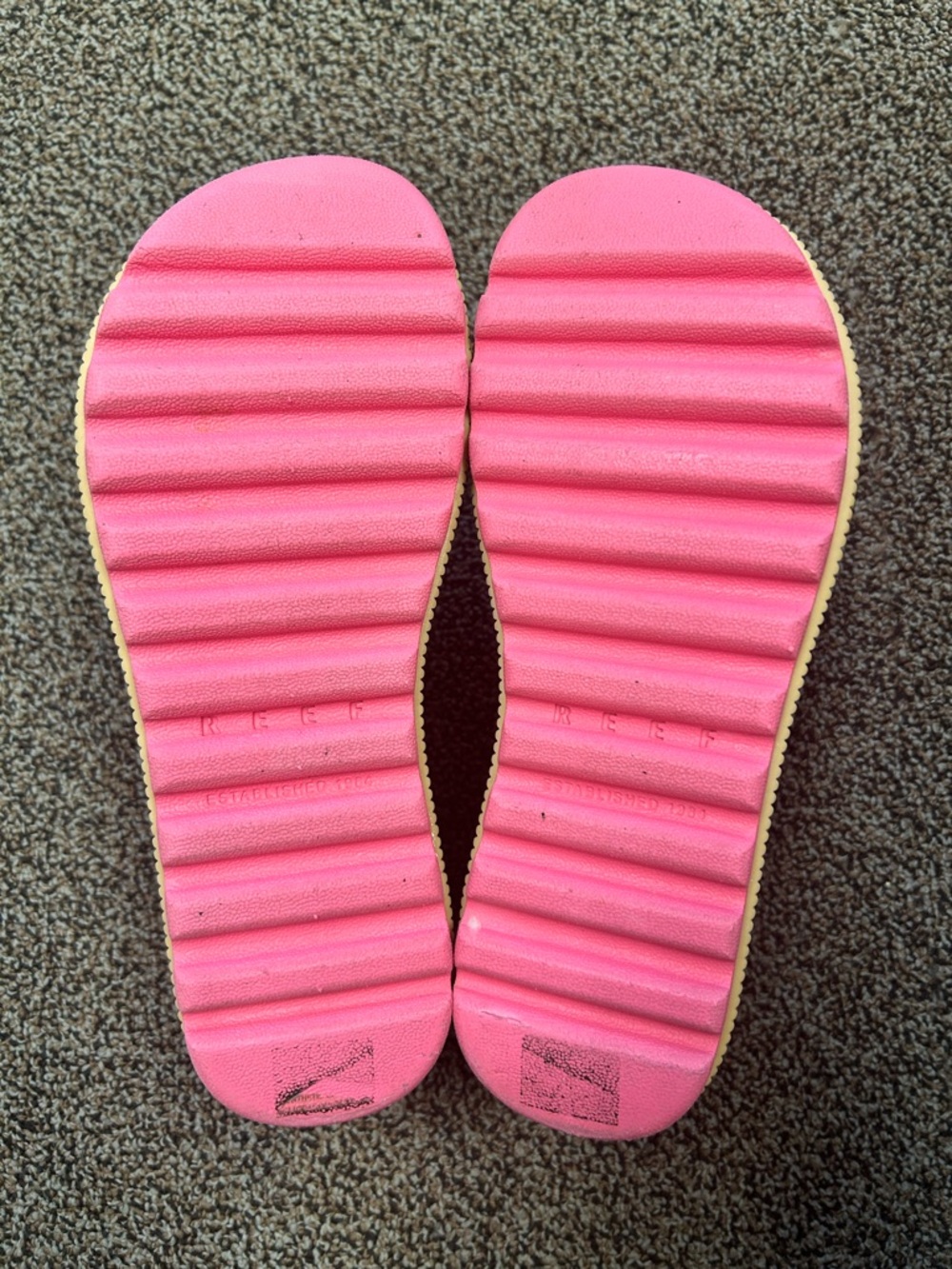 Reef Women’s Beige Platform Sandals with Pink Outsole - Picture 3 of 4